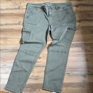 Women’s Mossimo jeggins , size 20 , olive green